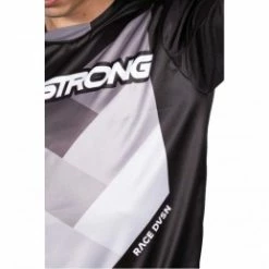 Marque Maillot StayStrong® Chevron KID - Noir -Vélos complets Soldes maillot staystrong r chevron kid noir 3
